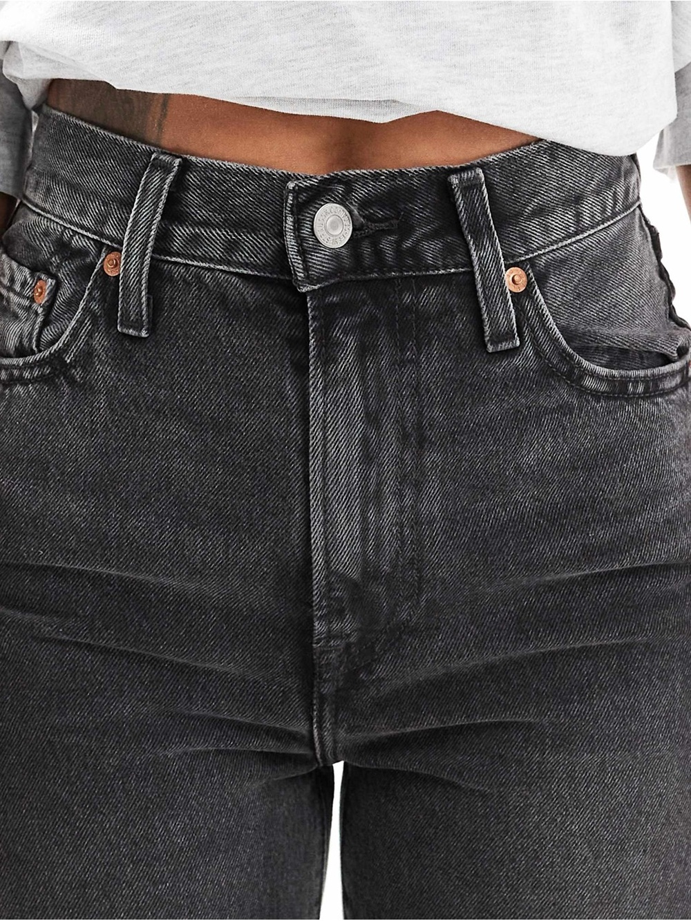 Levi’s Ribcage Jean - Picture 3 of 3
